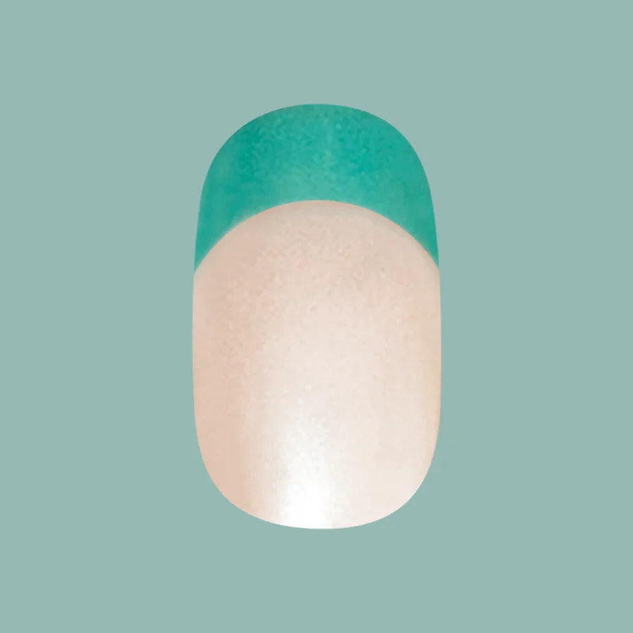Turquoise Chrome | Short | Round - Tab Press-On